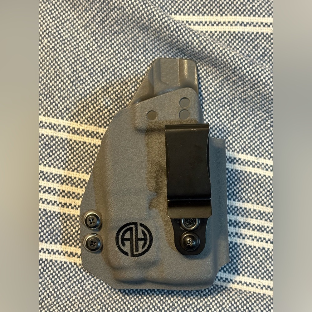 Apocalypse Holsters IWB Holster Sig Sauer P320/M18 with TLR7a/x